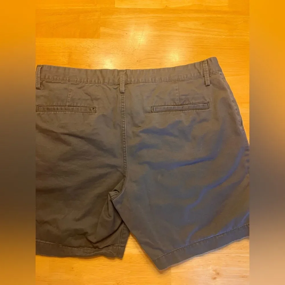 GAP Mens Gray Casual Shorts NWOT summer business casual beach size 40